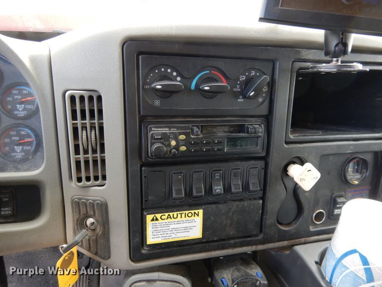 image for item DK2984 2009 International WorkStar 7300  dump truck