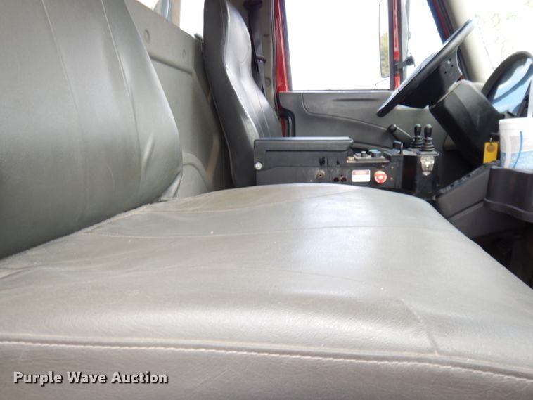 image for item DK2984 2009 International WorkStar 7300  dump truck