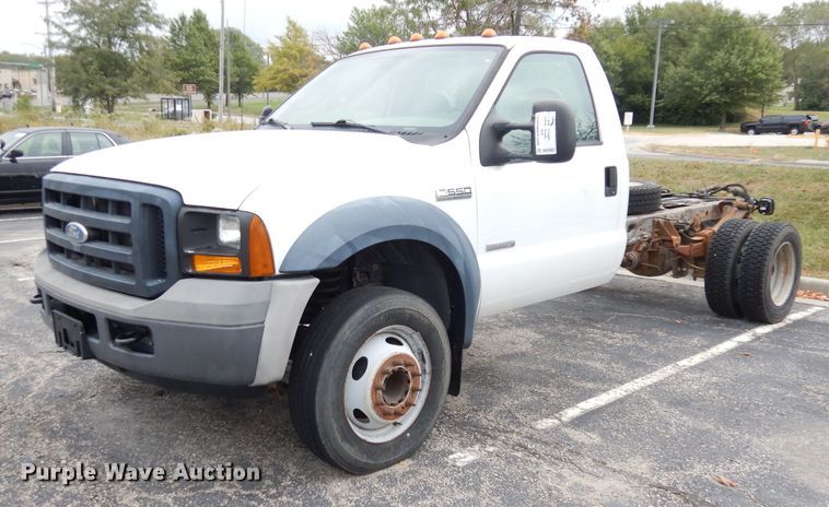 image for item DK2987 2006 Ford F550 Super Duty XL  truck cab and chassis
