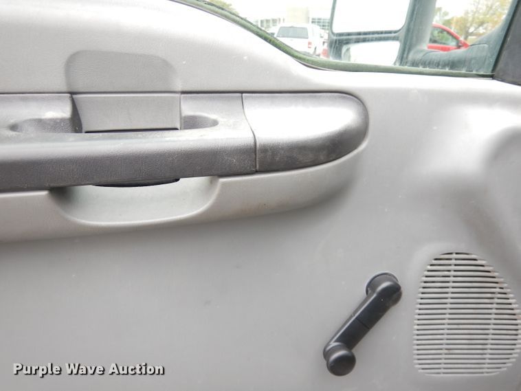 image for item DK2987 2006 Ford F550 Super Duty XL  truck cab and chassis