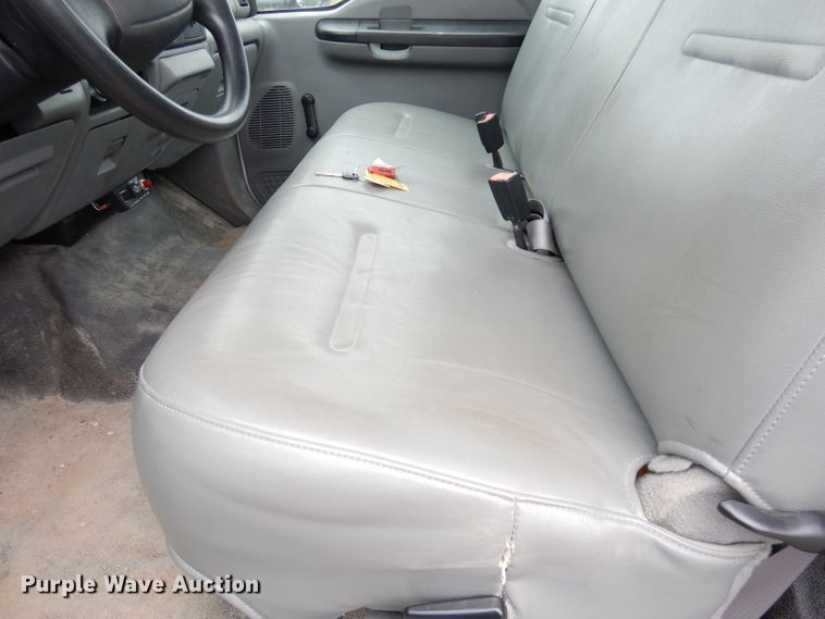 image for item DK2987 2006 Ford F550 Super Duty XL  truck cab and chassis