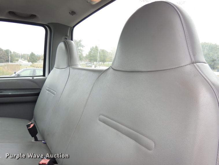 image for item DK2987 2006 Ford F550 Super Duty XL  truck cab and chassis