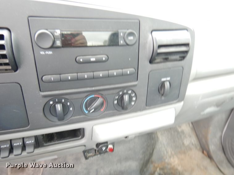 image for item DK2987 2006 Ford F550 Super Duty XL  truck cab and chassis