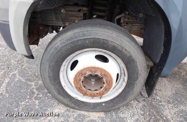 image for item DK2987 2006 Ford F550 Super Duty XL  truck cab and chassis