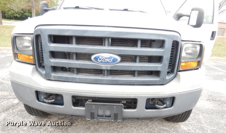 image for item DK2987 2006 Ford F550 Super Duty XL  truck cab and chassis