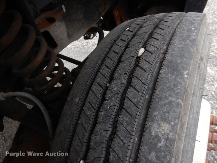 image for item DK2987 2006 Ford F550 Super Duty XL  truck cab and chassis