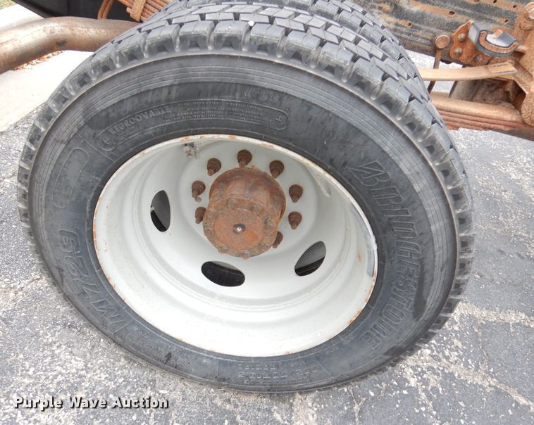 image for item DK2987 2006 Ford F550 Super Duty XL  truck cab and chassis