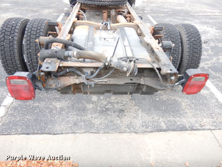 image for item DK2987 2006 Ford F550 Super Duty XL  truck cab and chassis