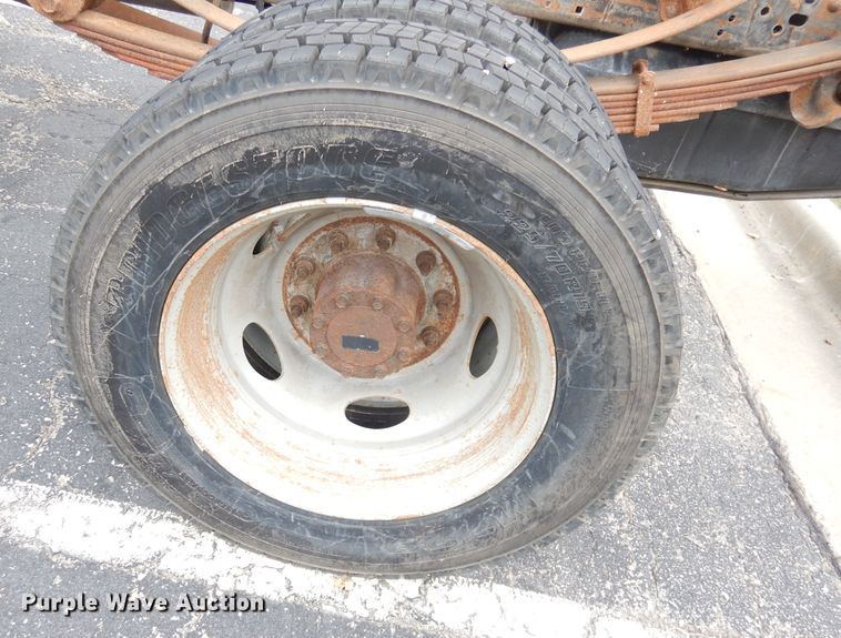 image for item DK2987 2006 Ford F550 Super Duty XL  truck cab and chassis