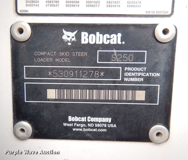 image for item DK3007 2006 Bobcat S250  skid steer loader