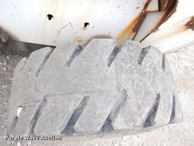 image for item DK3007 2006 Bobcat S250  skid steer loader