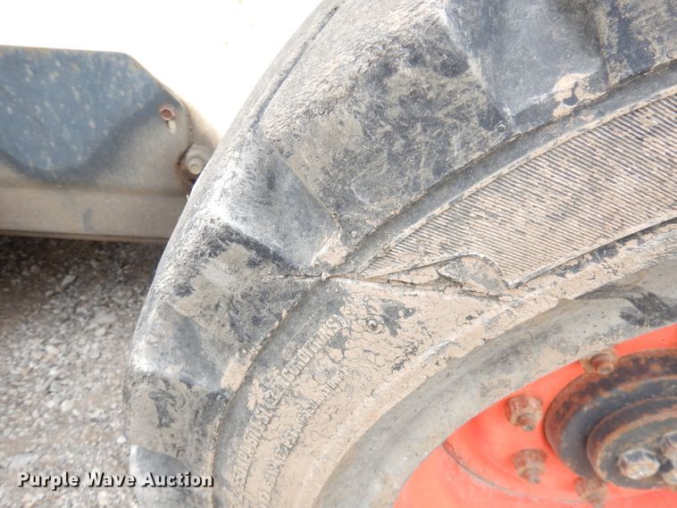 image for item DK3007 2006 Bobcat S250  skid steer loader