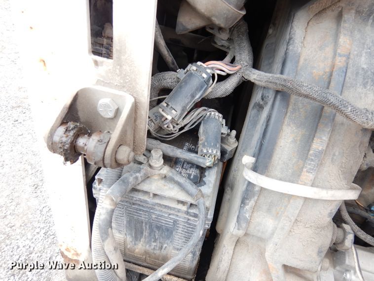 image for item DK3007 2006 Bobcat S250  skid steer loader