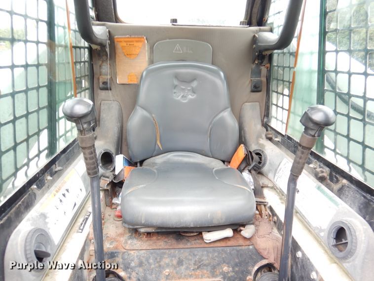 image for item DK3007 2006 Bobcat S250  skid steer loader
