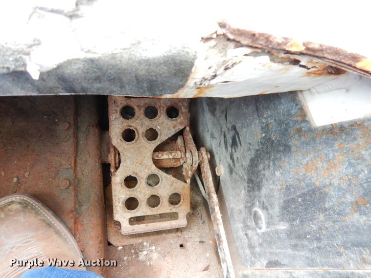 image for item DK3007 2006 Bobcat S250  skid steer loader