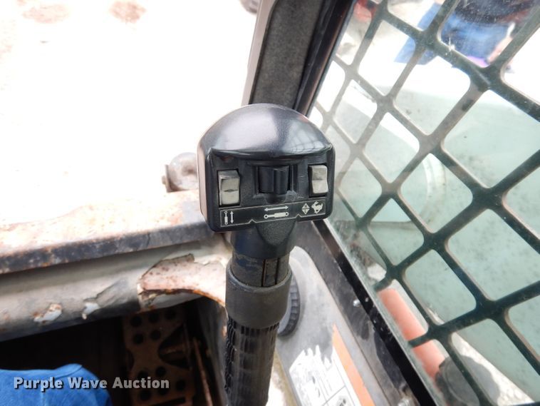 image for item DK3007 2006 Bobcat S250  skid steer loader