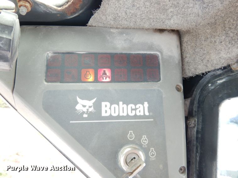 image for item DK3007 2006 Bobcat S250  skid steer loader