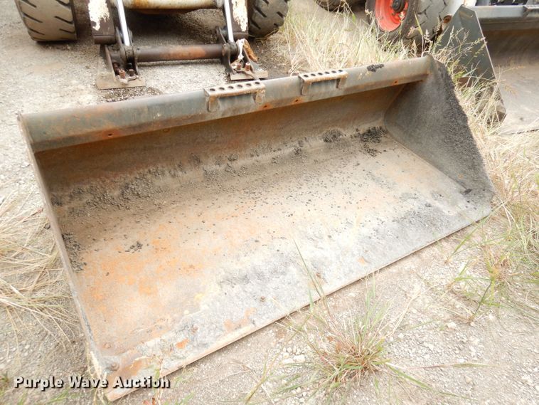 image for item DK3007 2006 Bobcat S250  skid steer loader