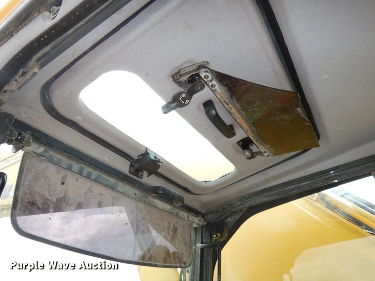 image for item DK3008 2010 Komatsu PC200LC-8  excavator