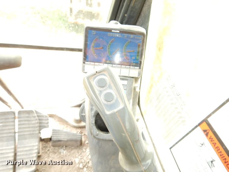 image for item DK3008 2010 Komatsu PC200LC-8  excavator