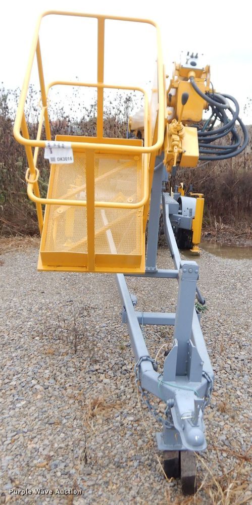 image for item DK3016 1997 Workforce XLB4232  boom lift