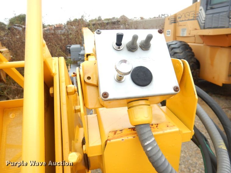 image for item DK3016 1997 Workforce XLB4232  boom lift