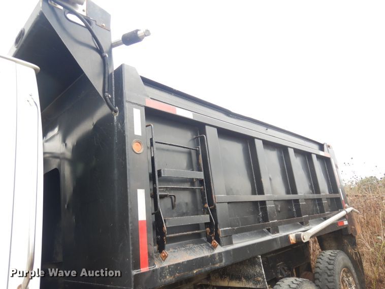 image for item DK3022 2005 Sterling L7500  dump truck