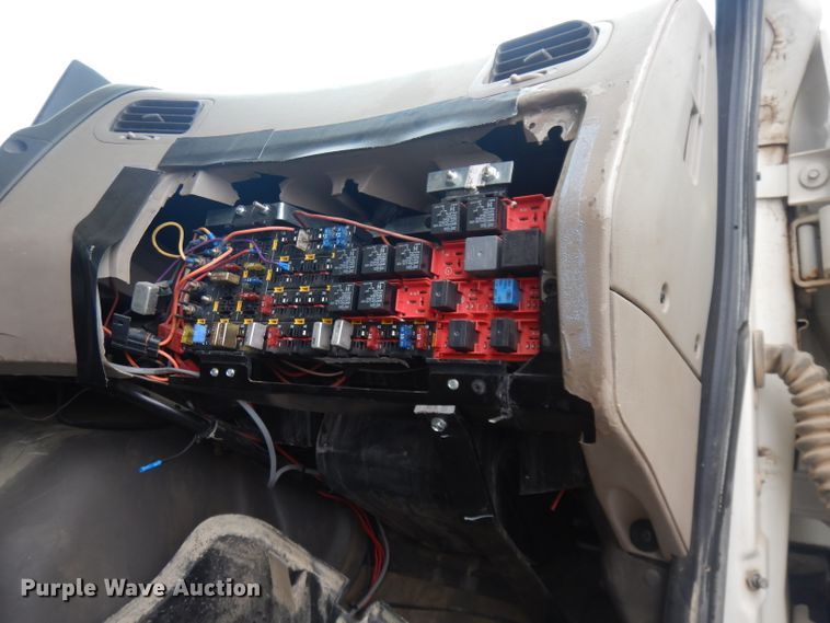 image for item DK3022 2005 Sterling L7500  dump truck