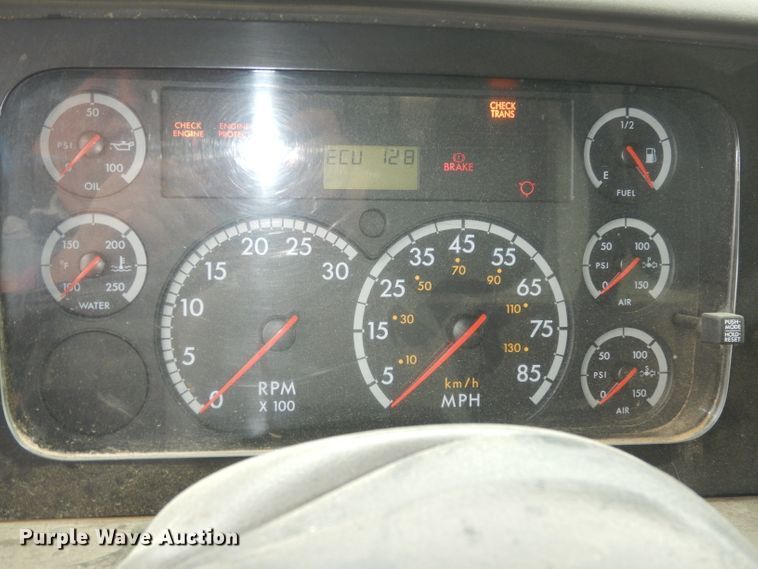 image for item DK3022 2005 Sterling L7500  dump truck