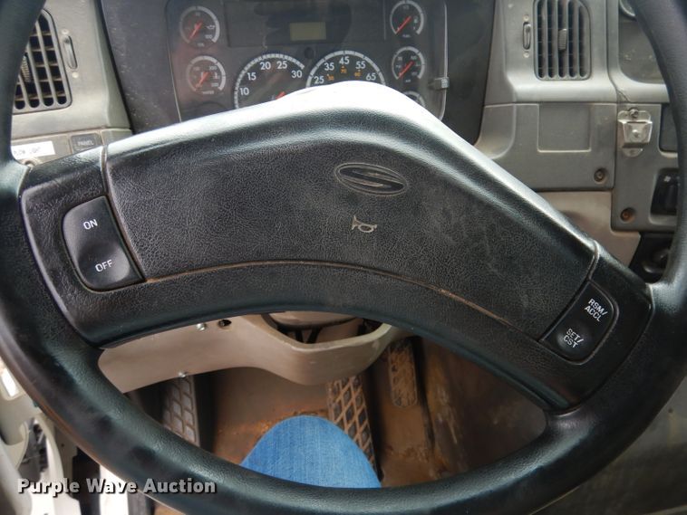 image for item DK3022 2005 Sterling L7500  dump truck