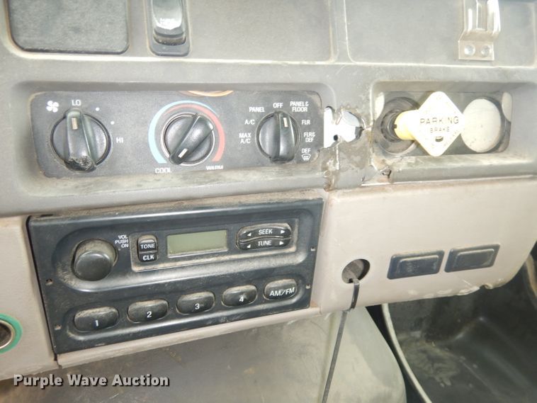 image for item DK3022 2005 Sterling L7500  dump truck