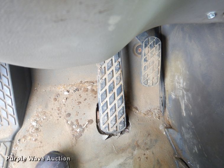 image for item DK3022 2005 Sterling L7500  dump truck