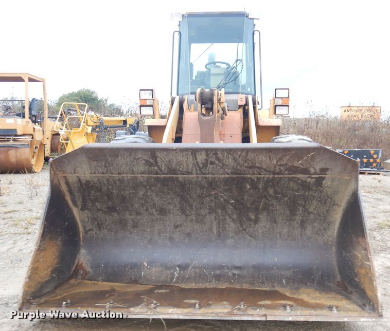 image for item DK3025 1996 Case 721B  wheel loader