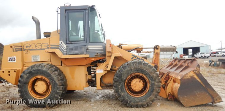 image for item DK3025 1996 Case 721B  wheel loader
