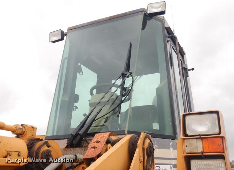 image for item DK3025 1996 Case 721B  wheel loader