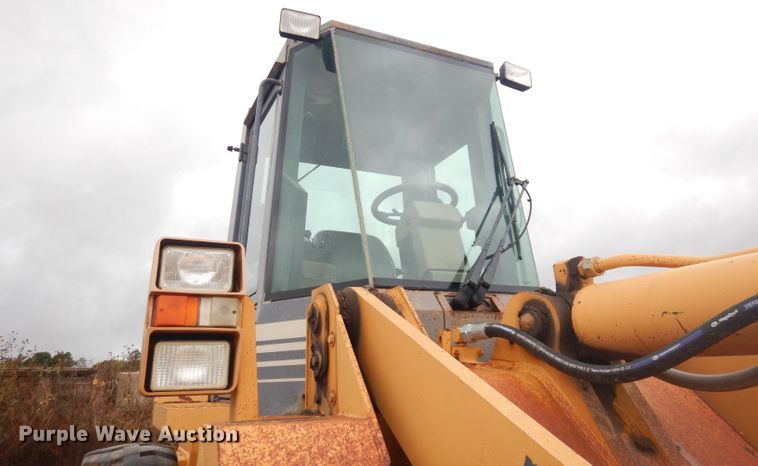 image for item DK3025 1996 Case 721B  wheel loader