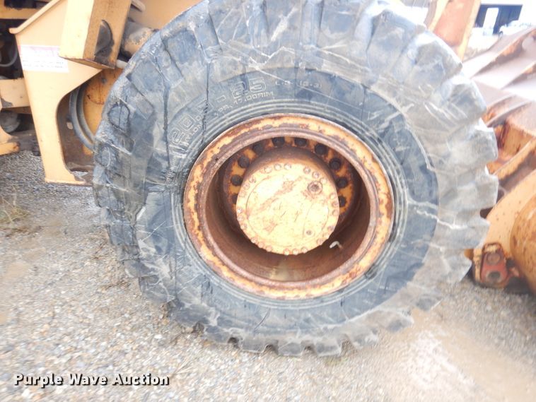 image for item DK3025 1996 Case 721B  wheel loader