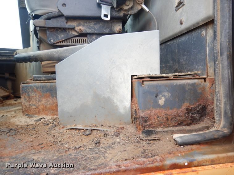 image for item DK3025 1996 Case 721B  wheel loader