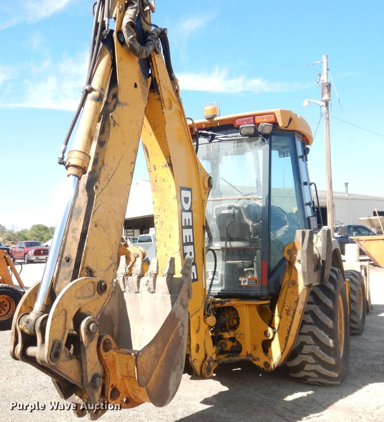 image for item DK3043 2001 John Deere 310SG  backhoe