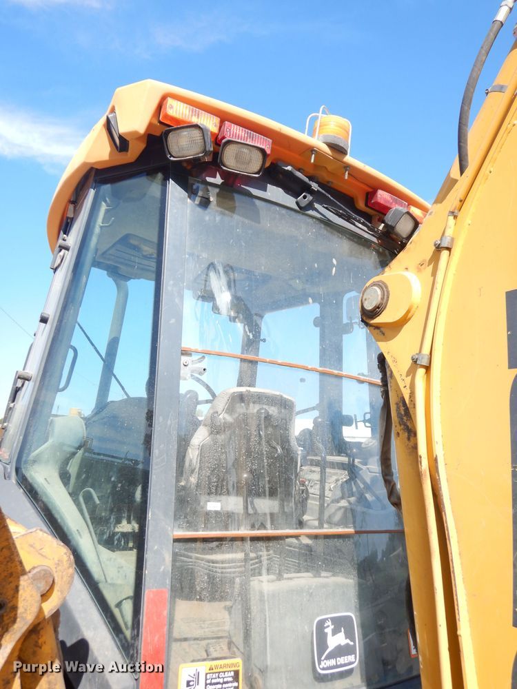 image for item DK3043 2001 John Deere 310SG  backhoe