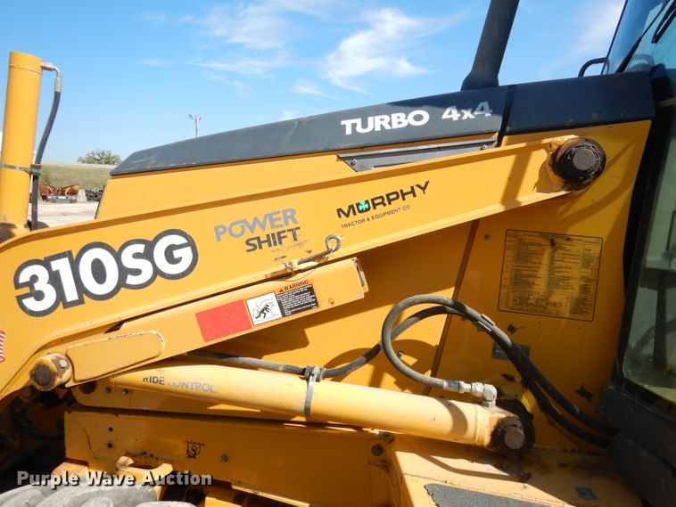 image for item DK3043 2001 John Deere 310SG  backhoe