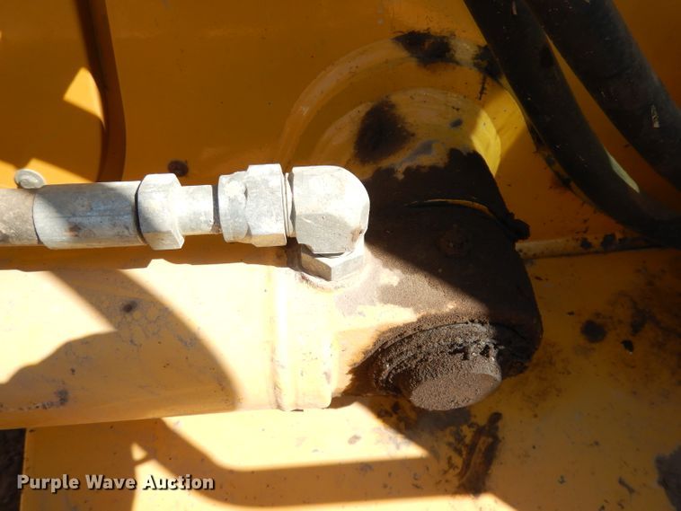 image for item DK3043 2001 John Deere 310SG  backhoe