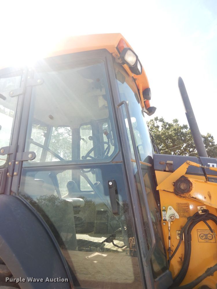 image for item DK3043 2001 John Deere 310SG  backhoe