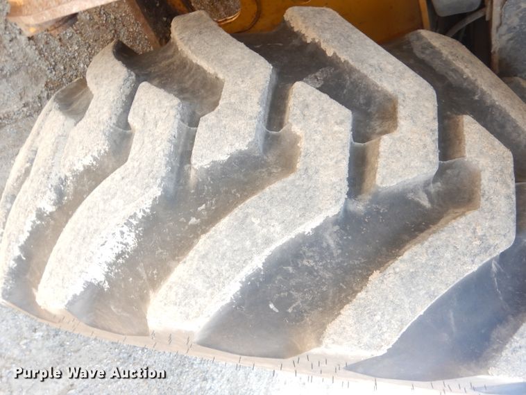 image for item DK3043 2001 John Deere 310SG  backhoe