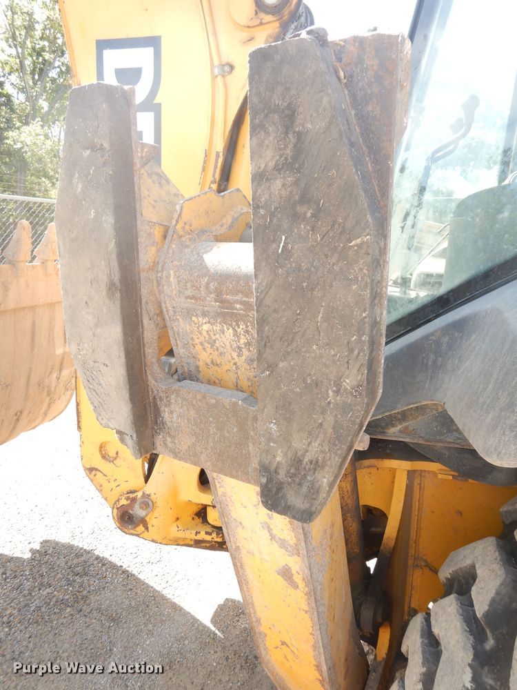 image for item DK3043 2001 John Deere 310SG  backhoe