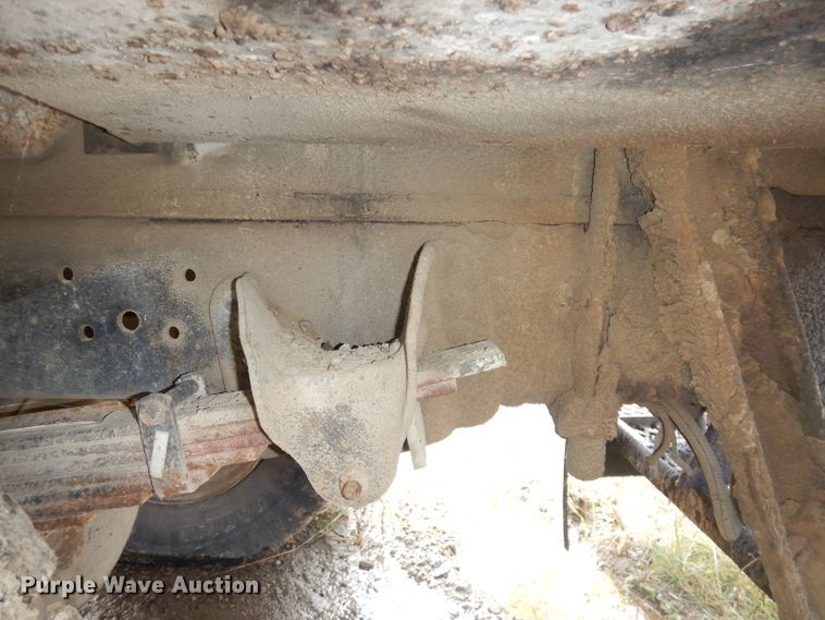 image for item DK3046 1990 Chevrolet C7500  pothole patch truck