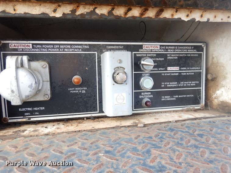 image for item DK3046 1990 Chevrolet C7500  pothole patch truck