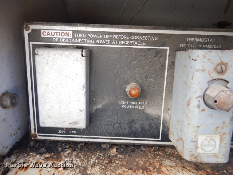 image for item DK3046 1990 Chevrolet C7500  pothole patch truck