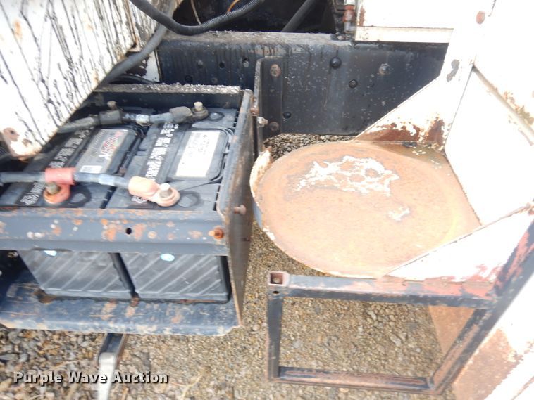 image for item DK3046 1990 Chevrolet C7500  pothole patch truck