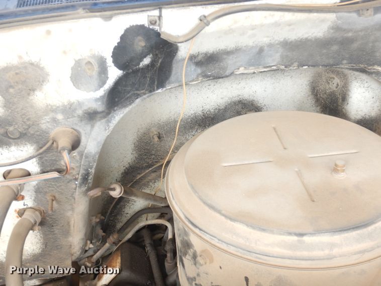 image for item DK3046 1990 Chevrolet C7500  pothole patch truck